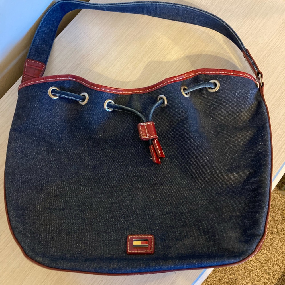 Tommy Hilfiger purse